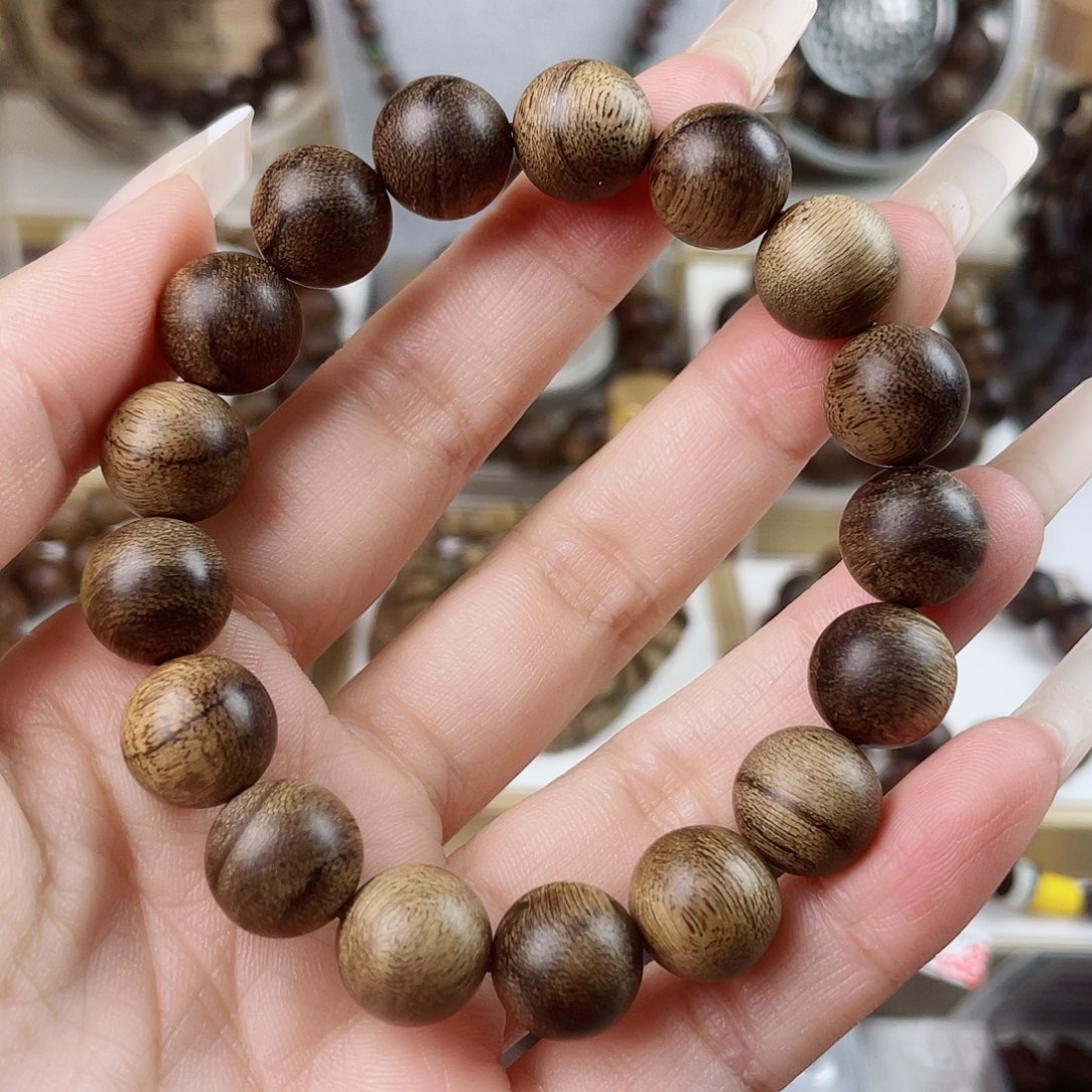 沉香手串越南芽庄老白棋窖藏古董玉化瘤疤1.2