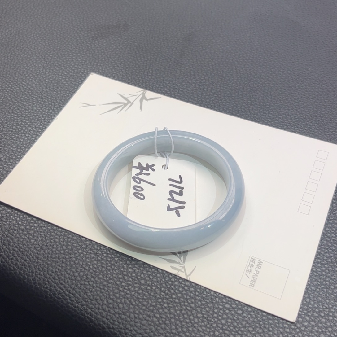 翡翠手镯未镶嵌手镯