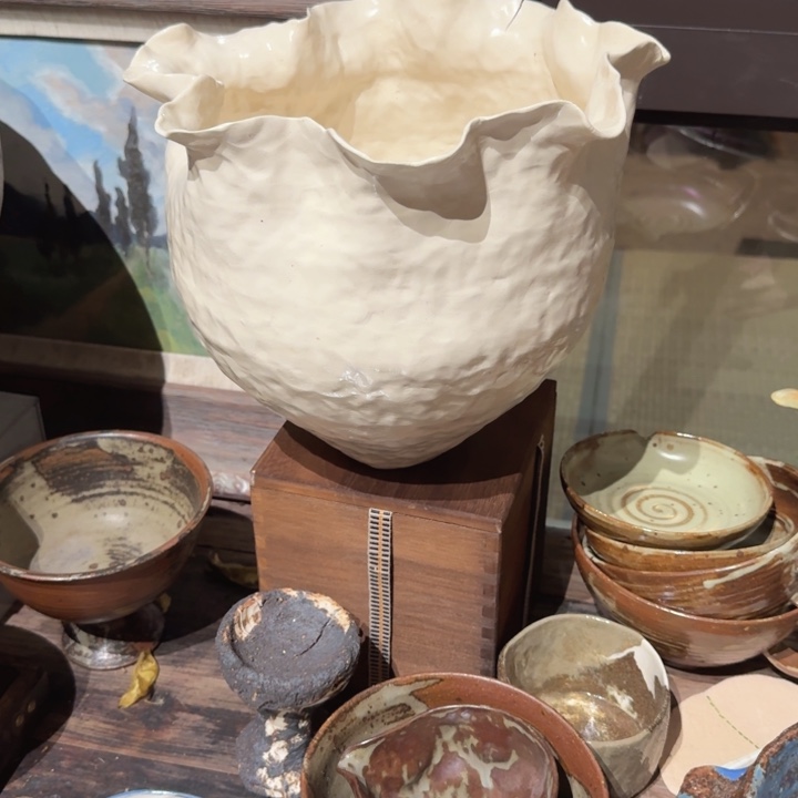 西***裕手工制作各种精美陶瓷