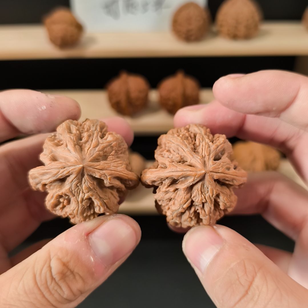 文玩核桃吊坠40粗筋