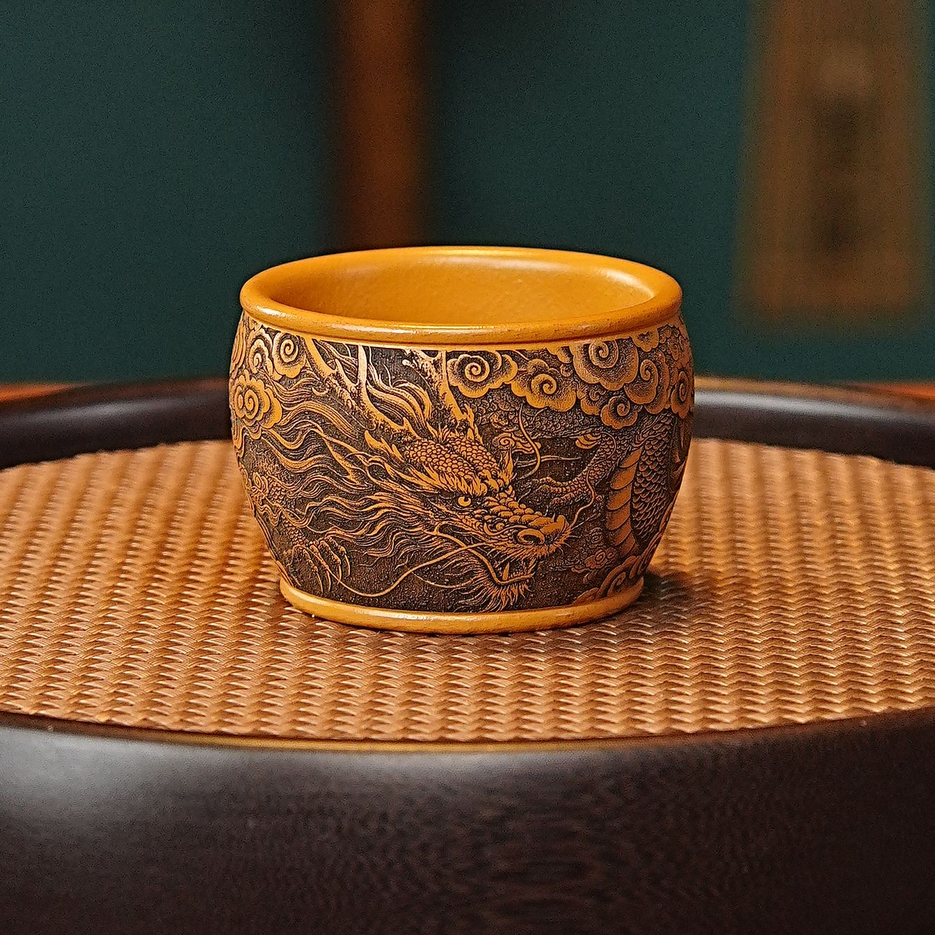 【龙】宜兴全手工紫砂茶具 原矿朱泥泥料刻绘龙行天下主人杯品茗杯