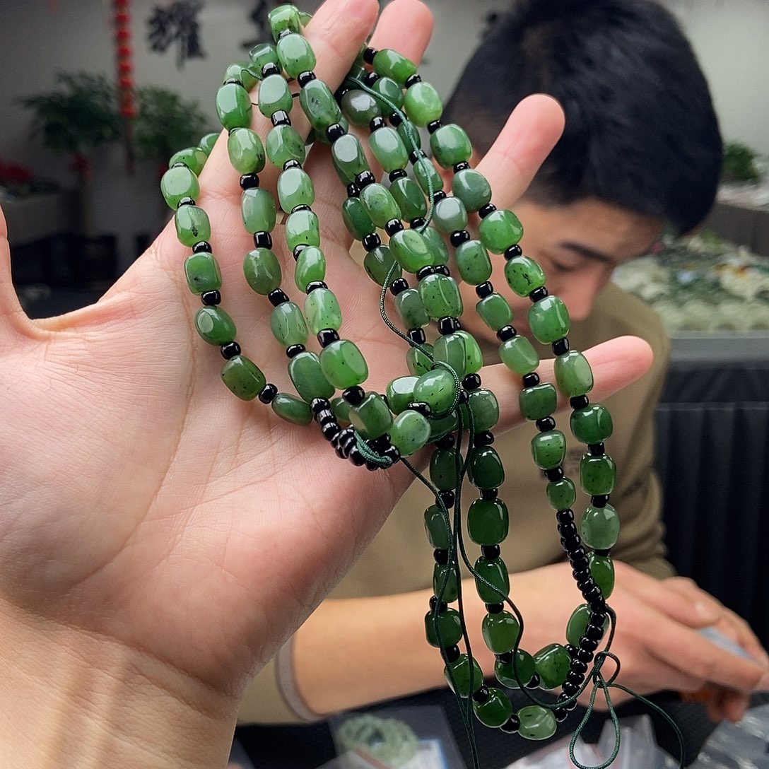 和田玉颜色多样性发拍一发一未镶嵌