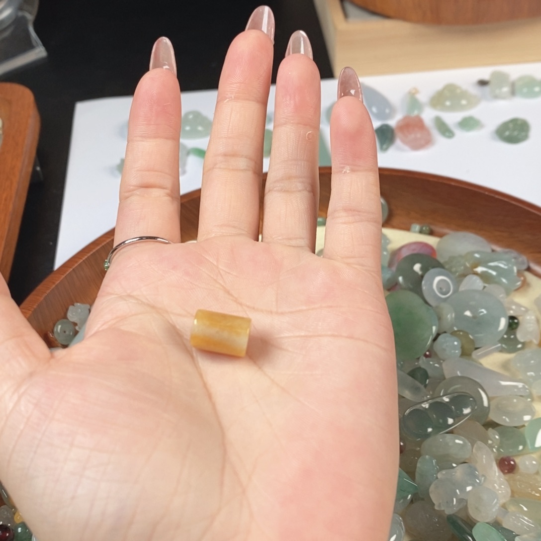 翡翠未镶嵌挂件翡翠