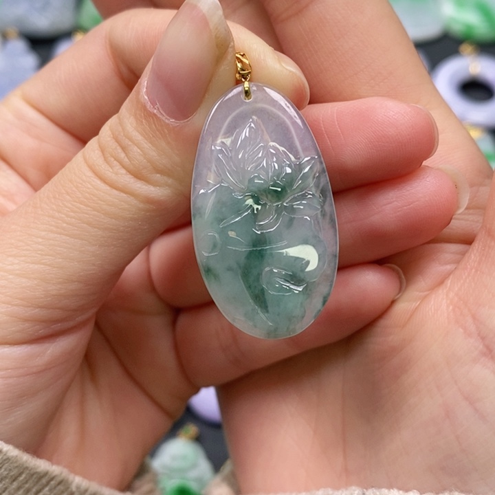 翡翠颈饰未镶嵌吊坠