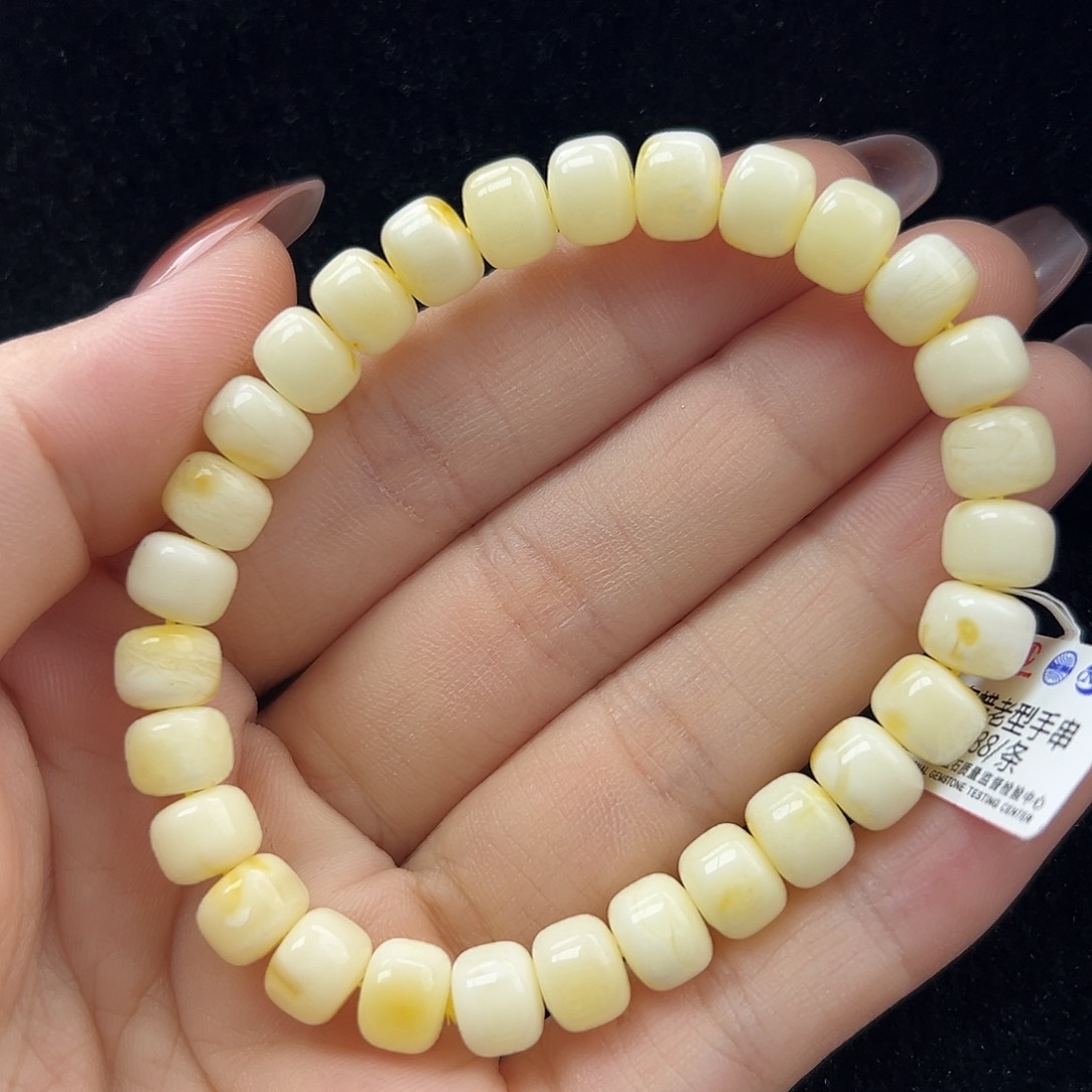 未镶嵌琥珀珠宝奇石