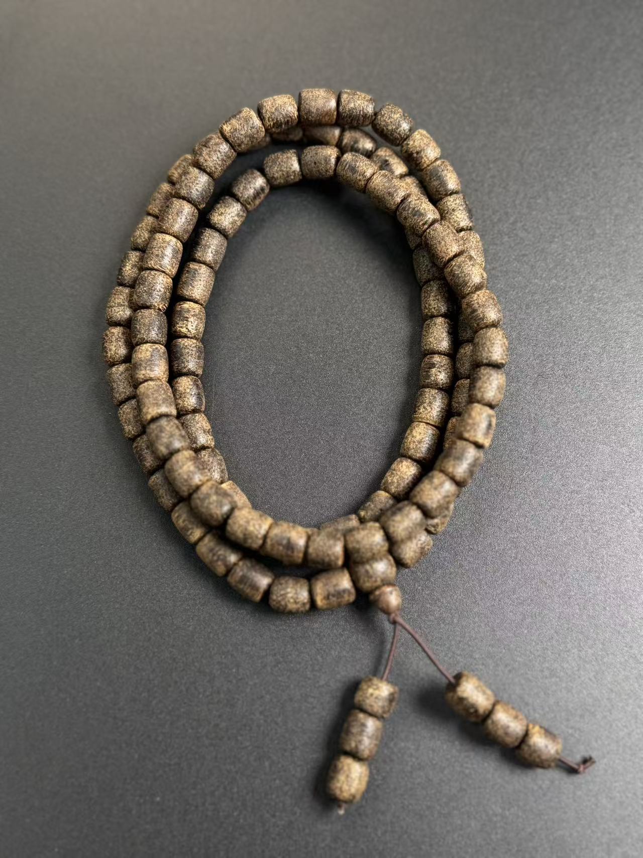 【福瑞文玩】越南倒架红土沉香木作手串9*108-Z440