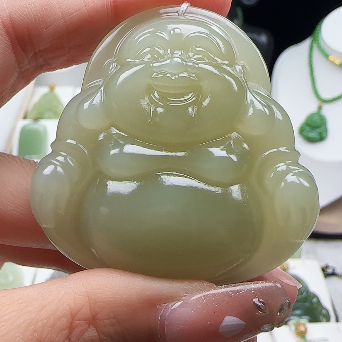 雄***鹰和田玉未镶嵌颈饰50