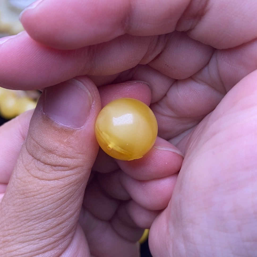 琥珀未镶嵌裸石50