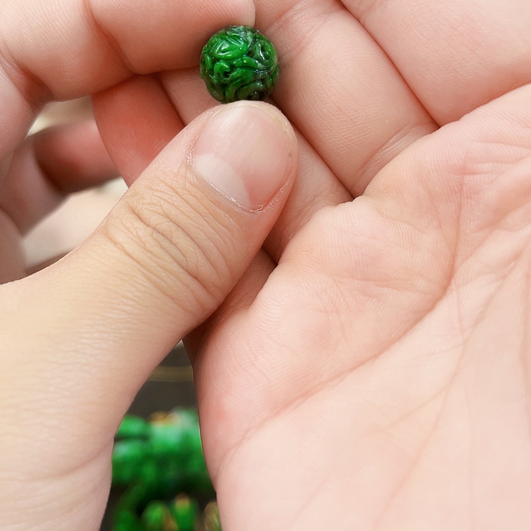 翡翠未镶嵌颈饰吊坠