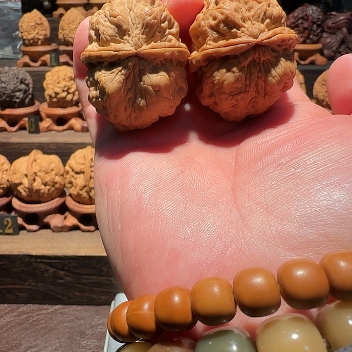 核桃老树九五蟾王十八包43尺61.8克