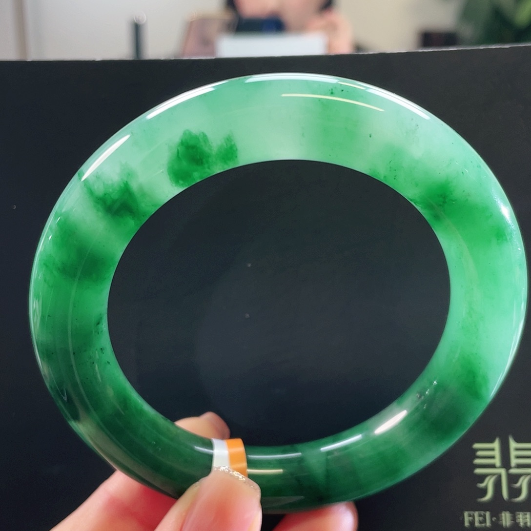 未镶嵌手镯石英质玉