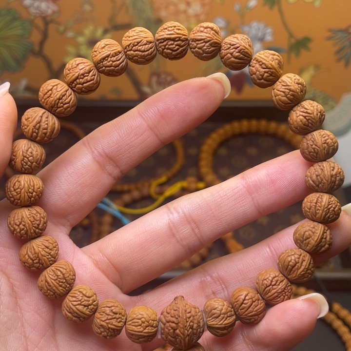 自***渡手串桃核龙纹涛哥