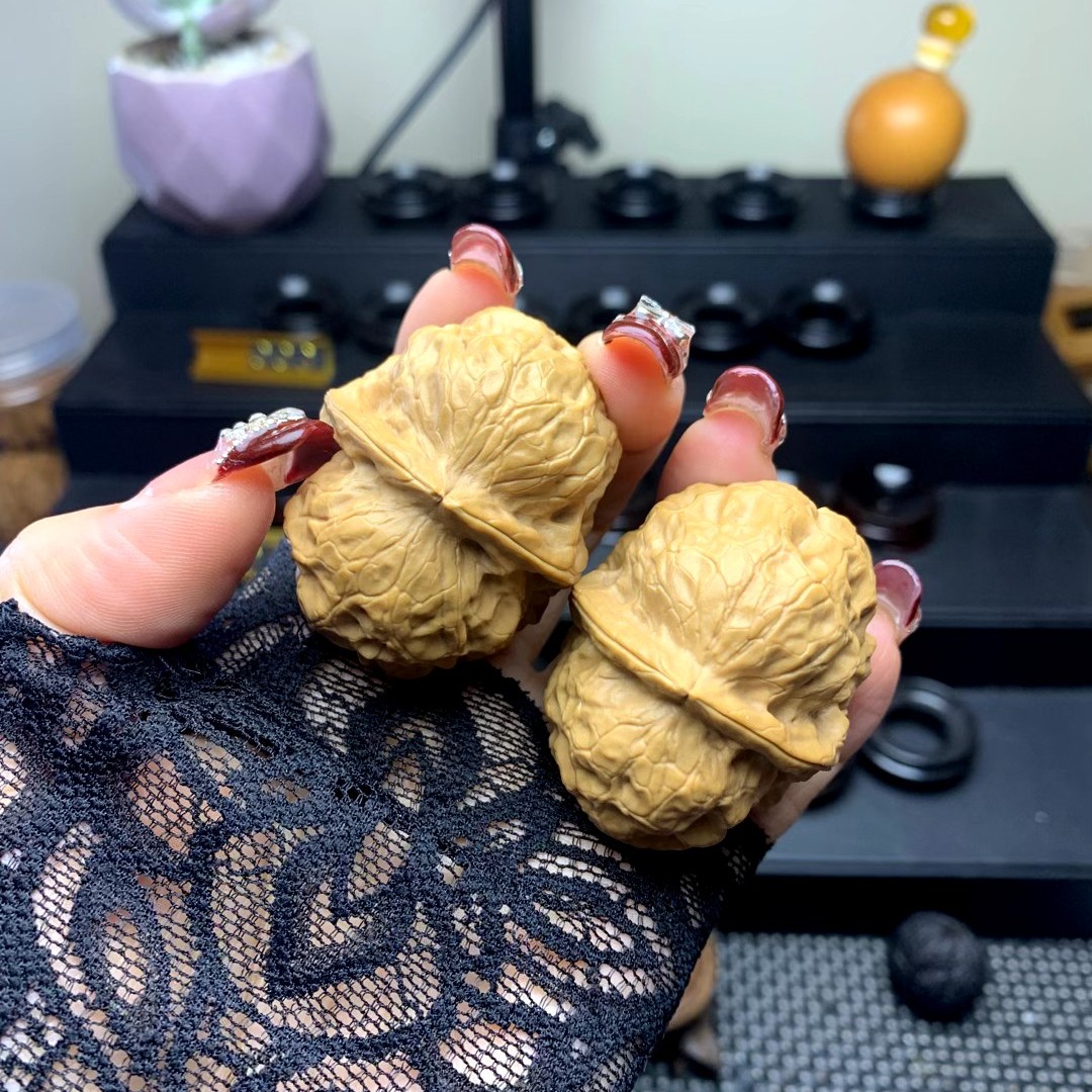 精品文玩核桃:玄武金蟾(情归核处出品-全品无修无剪-源于野生)