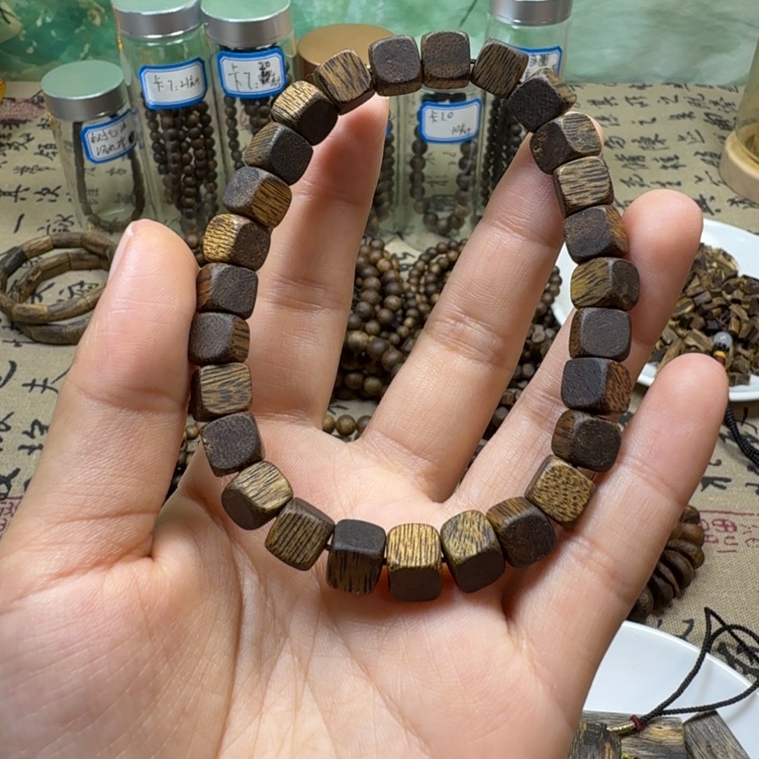 沉香碎屑沉香卡7方糖珠
