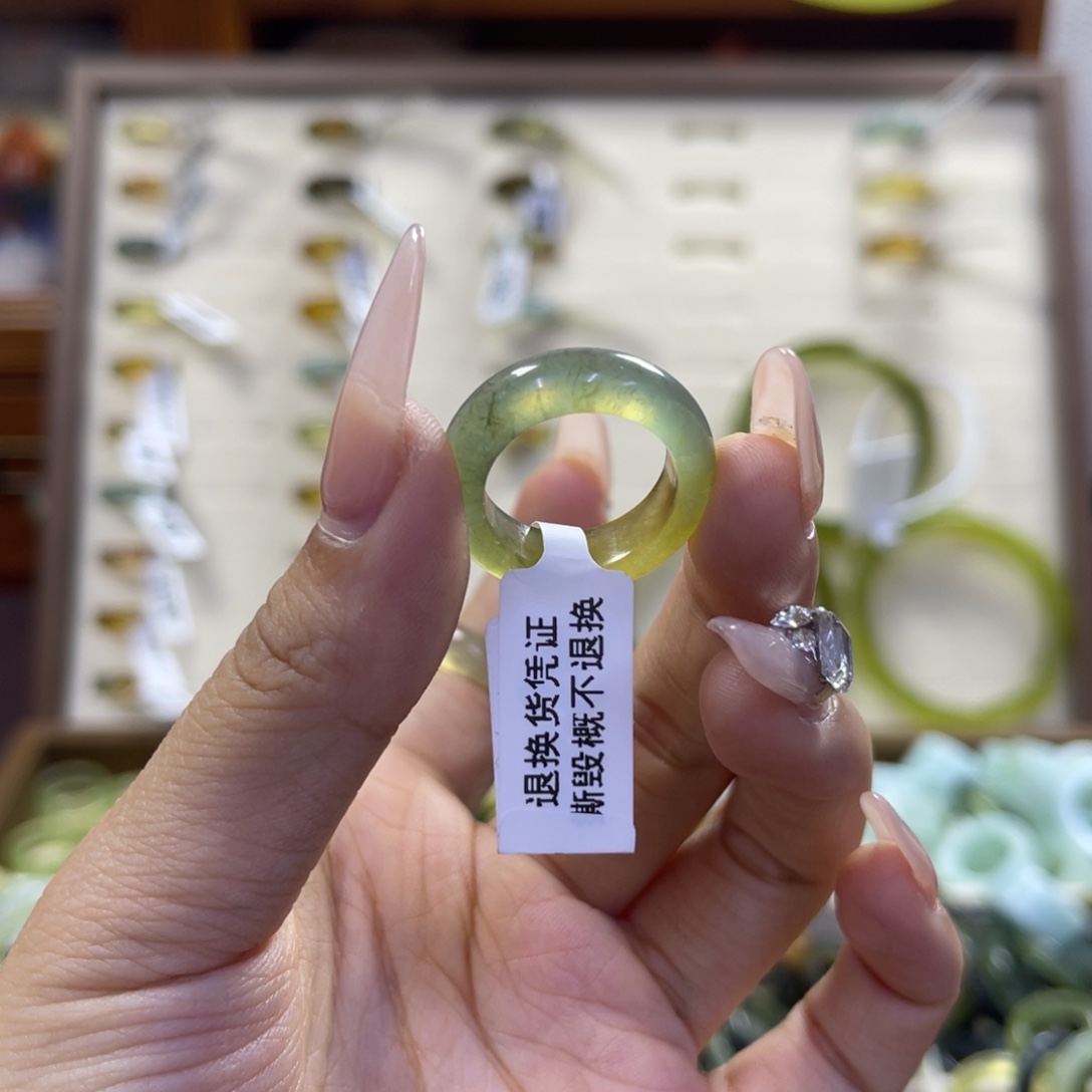 蛋***德蛇纹石玉未镶嵌手镯瑕疵93