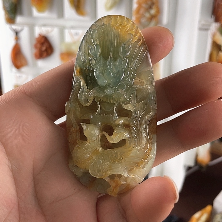未镶嵌蛇纹石玉颈饰