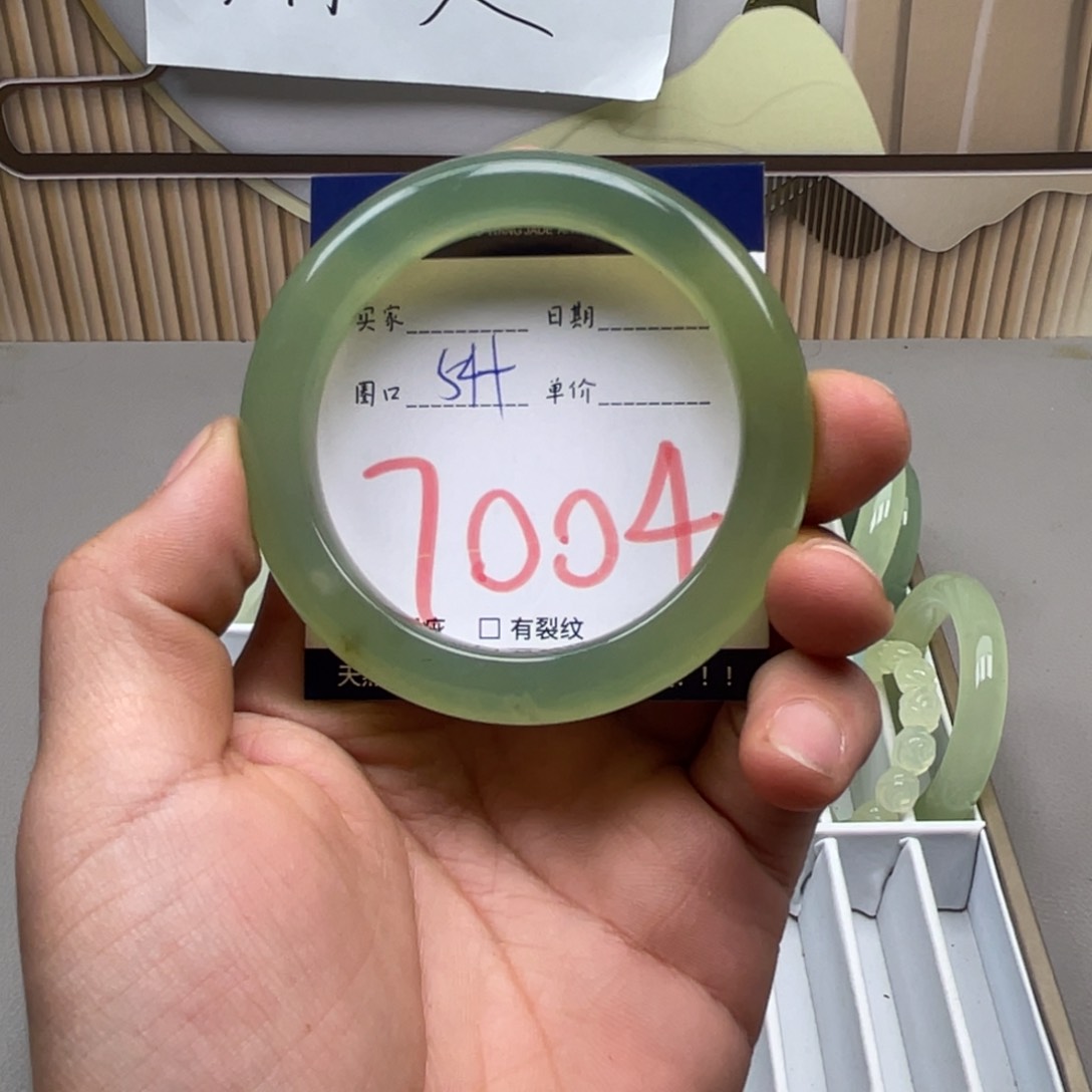 岫玉手镯手镯未镶嵌