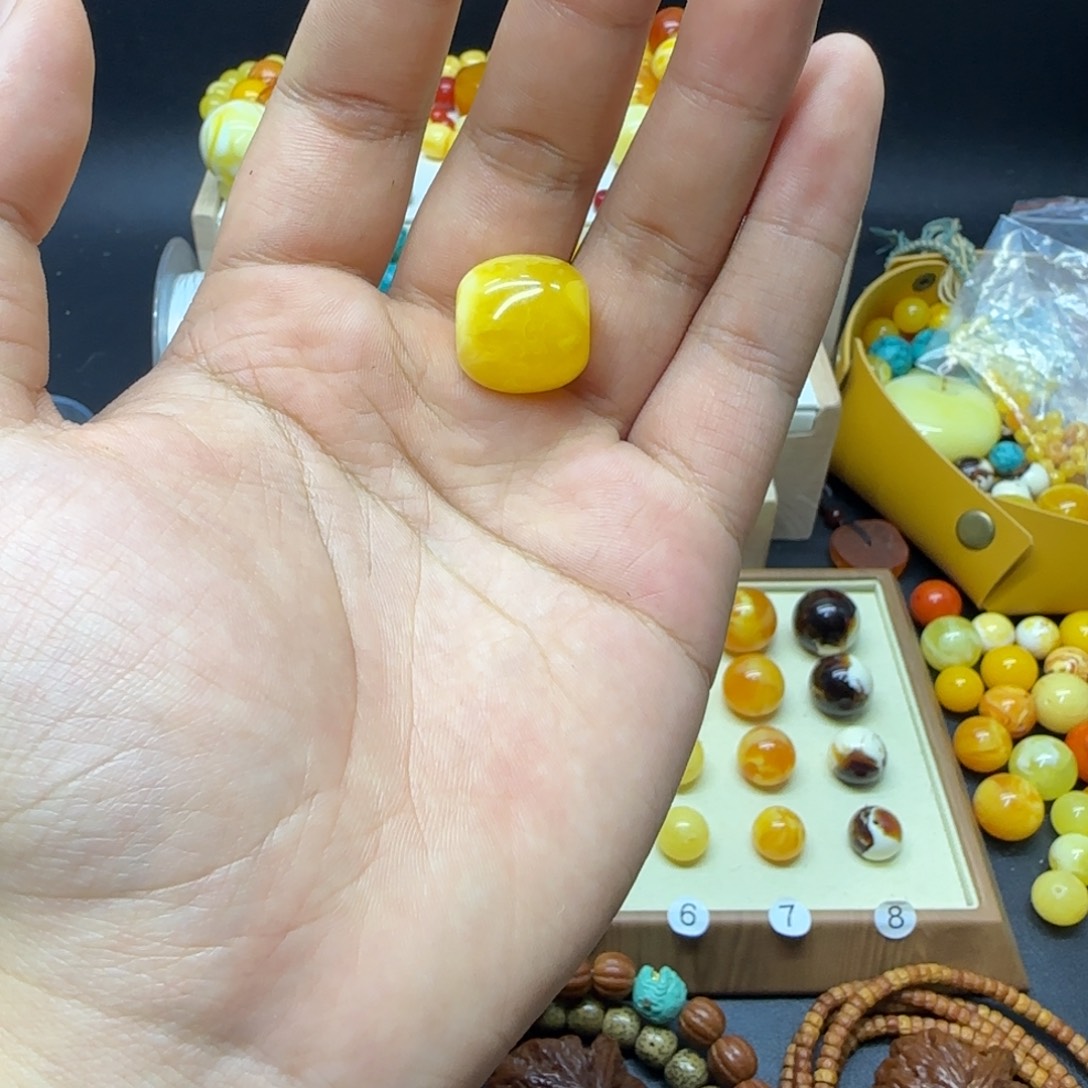 九***龍琥珀未镶嵌裸石..