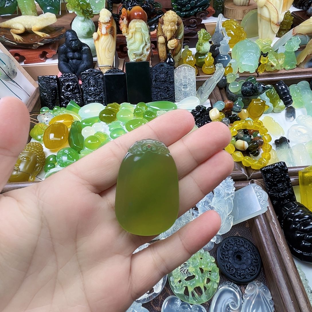 大***麻岫玉未镶嵌吊坠(不含链)