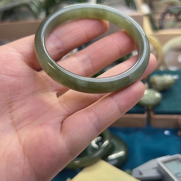 和田玉手镯未镶嵌54.2圈围M100