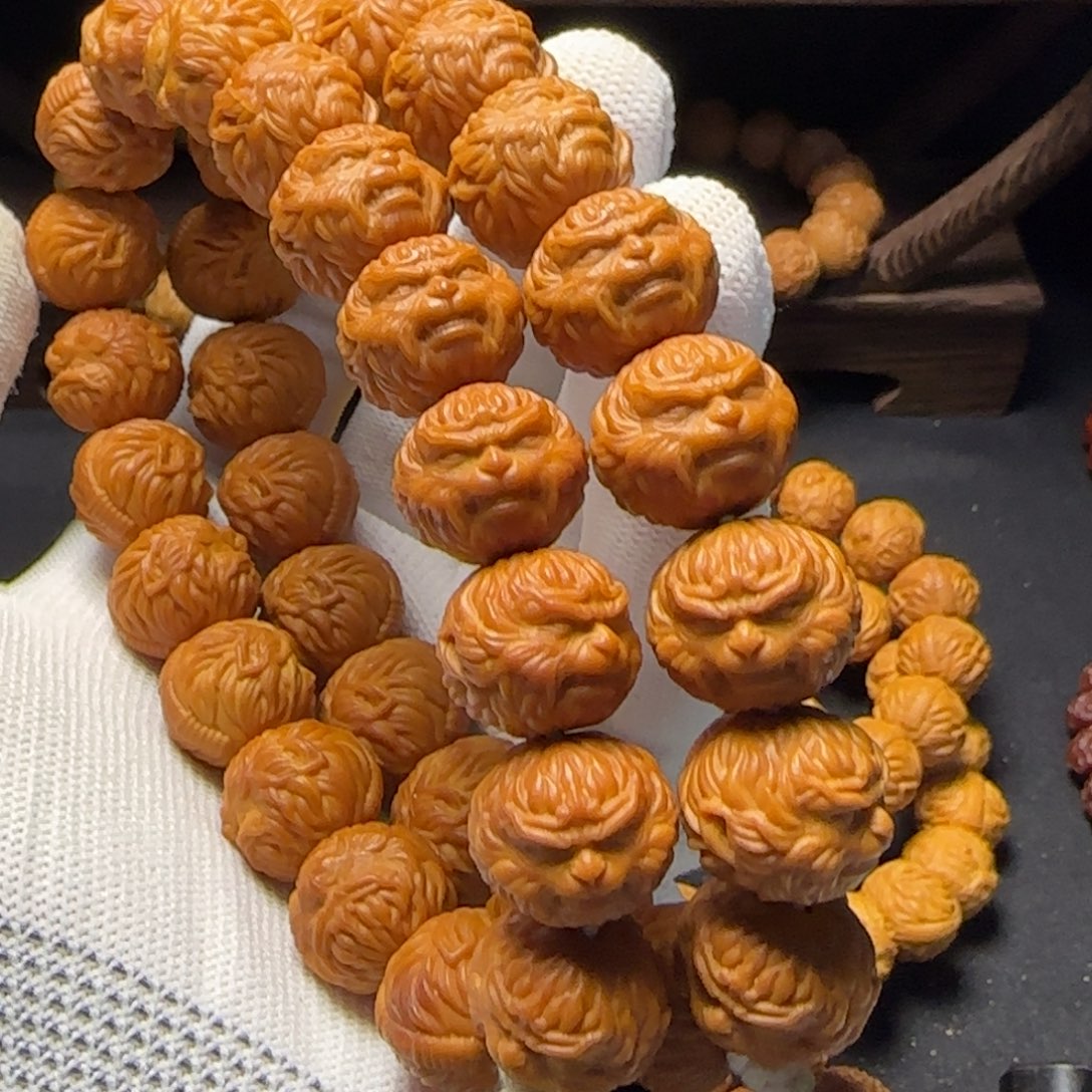 日***远吊坠猴头核桃猴头