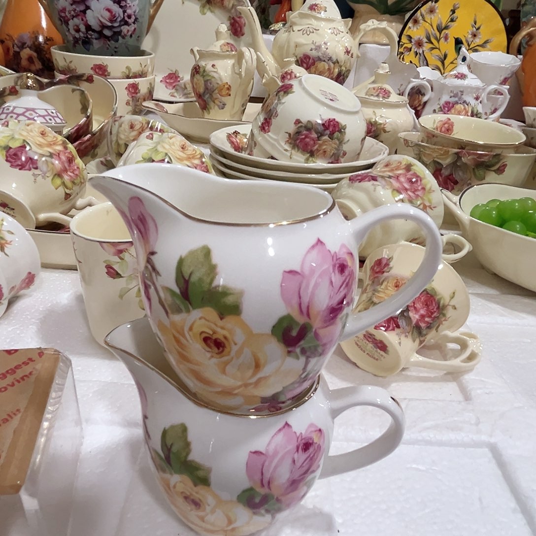 手工艺品琉璃陶瓷制品和其他材料中