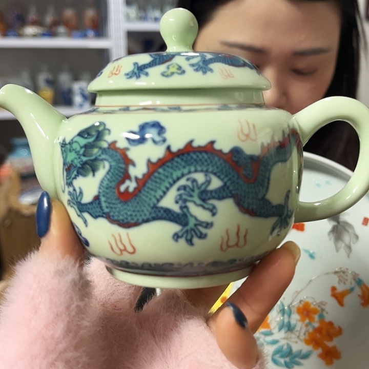 景德镇瓷器博物陈列中心是我国