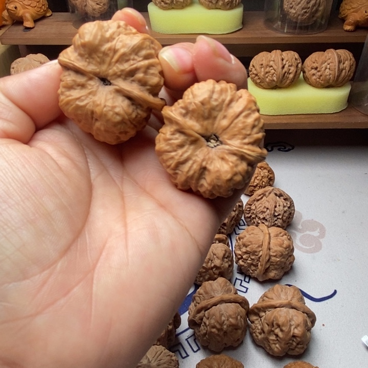 大叶紫檀（黑酸枝木类）蛤蟆头36尺有修，不退不换