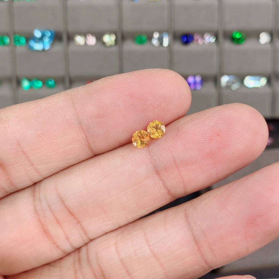 石榴石未镶嵌未镶嵌0.71ct 芬达石榴石
