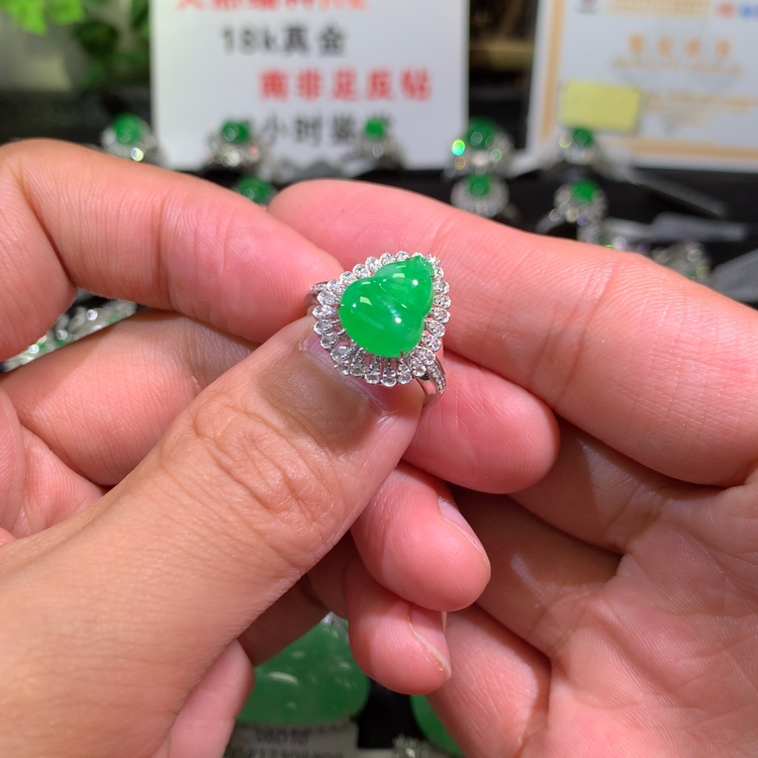 【闪购商品】翡翠戒指18K金镶嵌葫芦