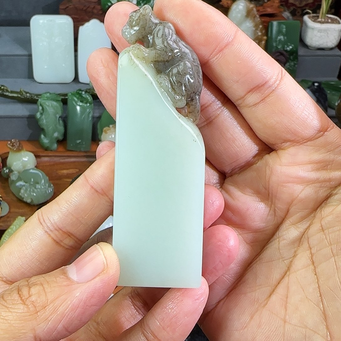 和田玉颈饰未镶嵌毅**青