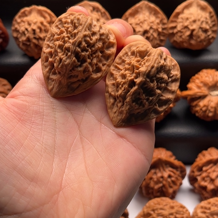 把件文玩核桃石皮鸡心35