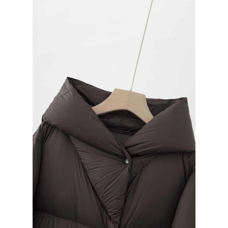 轻柔连帽大鹅短款百搭冬羽绒服YRF4J2221