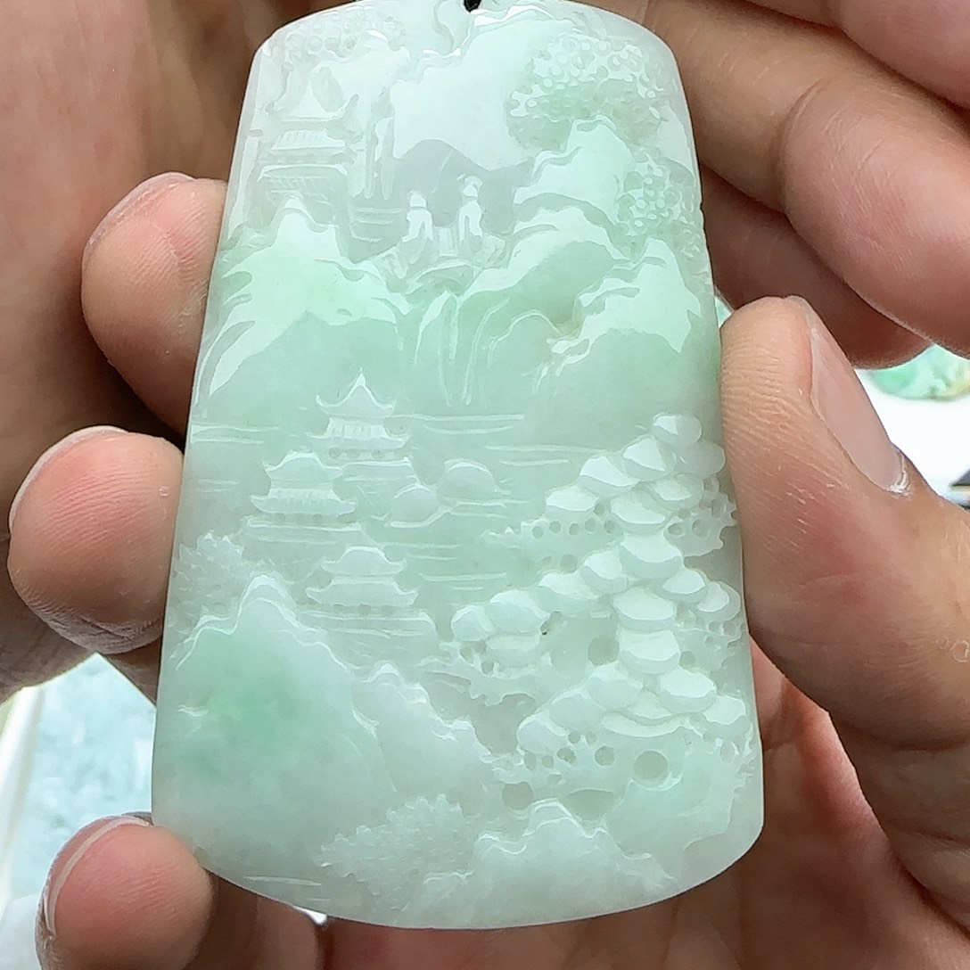 翡翠颈饰未镶嵌翡翠