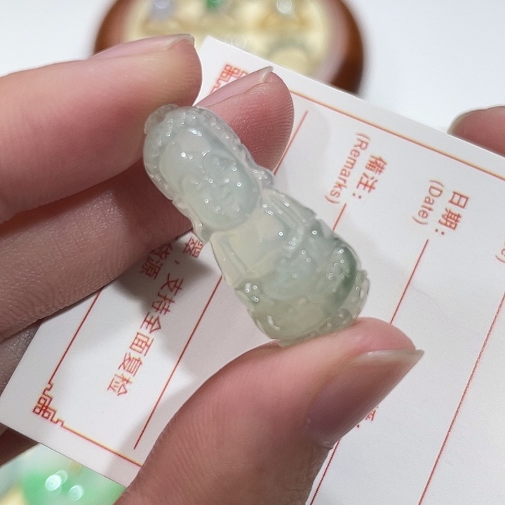 翡翠未镶嵌颈饰11