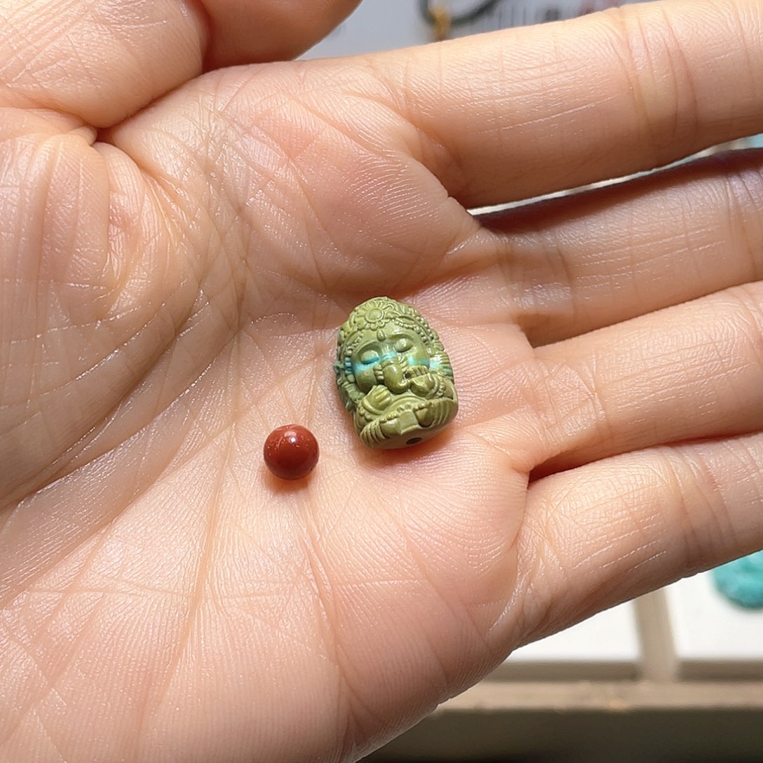 南红玛瑙配饰未镶嵌