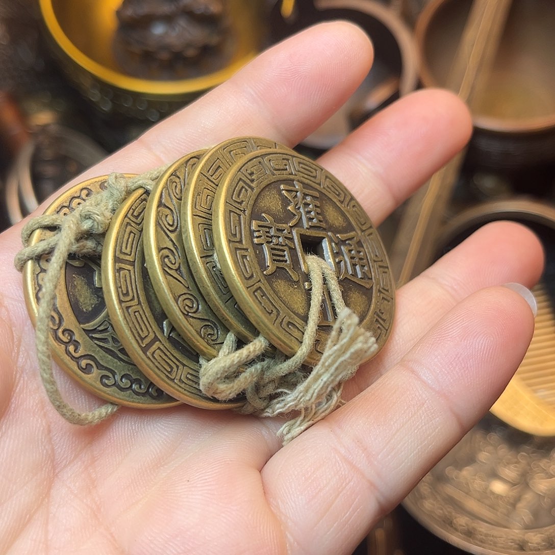 精美铜器工艺品等