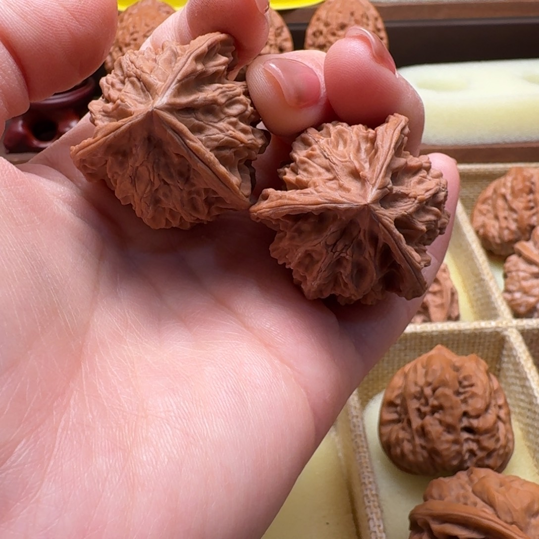 文玩核桃吊坠35盘山三棱