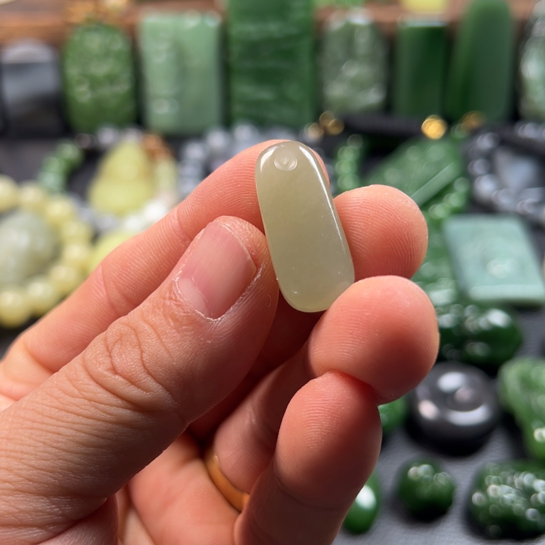 和田玉吊坠(不含链)未镶嵌