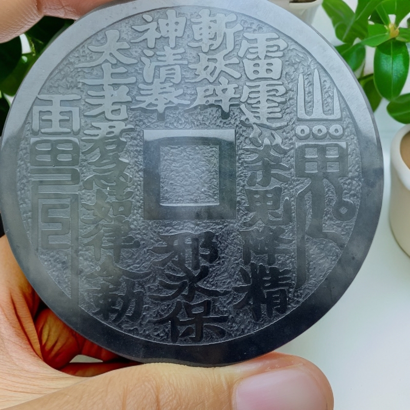 天然翡翠Ａ货冰乌鸡山鬼守护吊坠