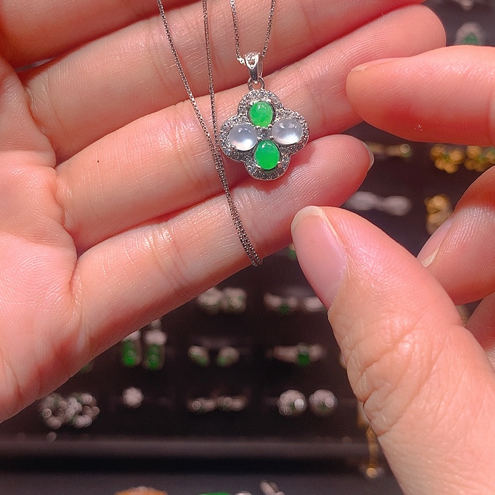 翡翠戒指银S925镶嵌耳钉