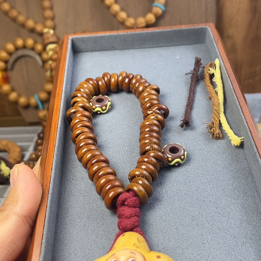 吊坠紫金鼠紫金鼠手串手持碗肠标题