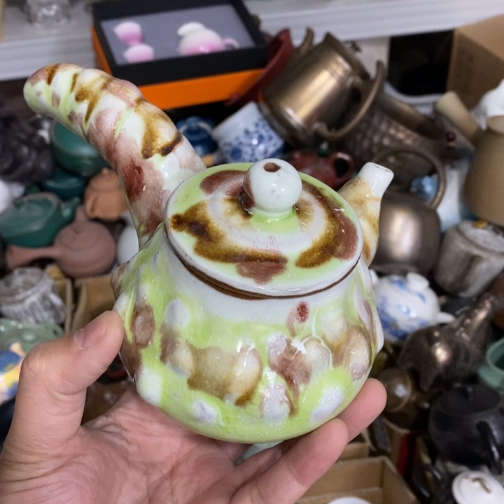 陶瓷艺术品及陶瓷壶