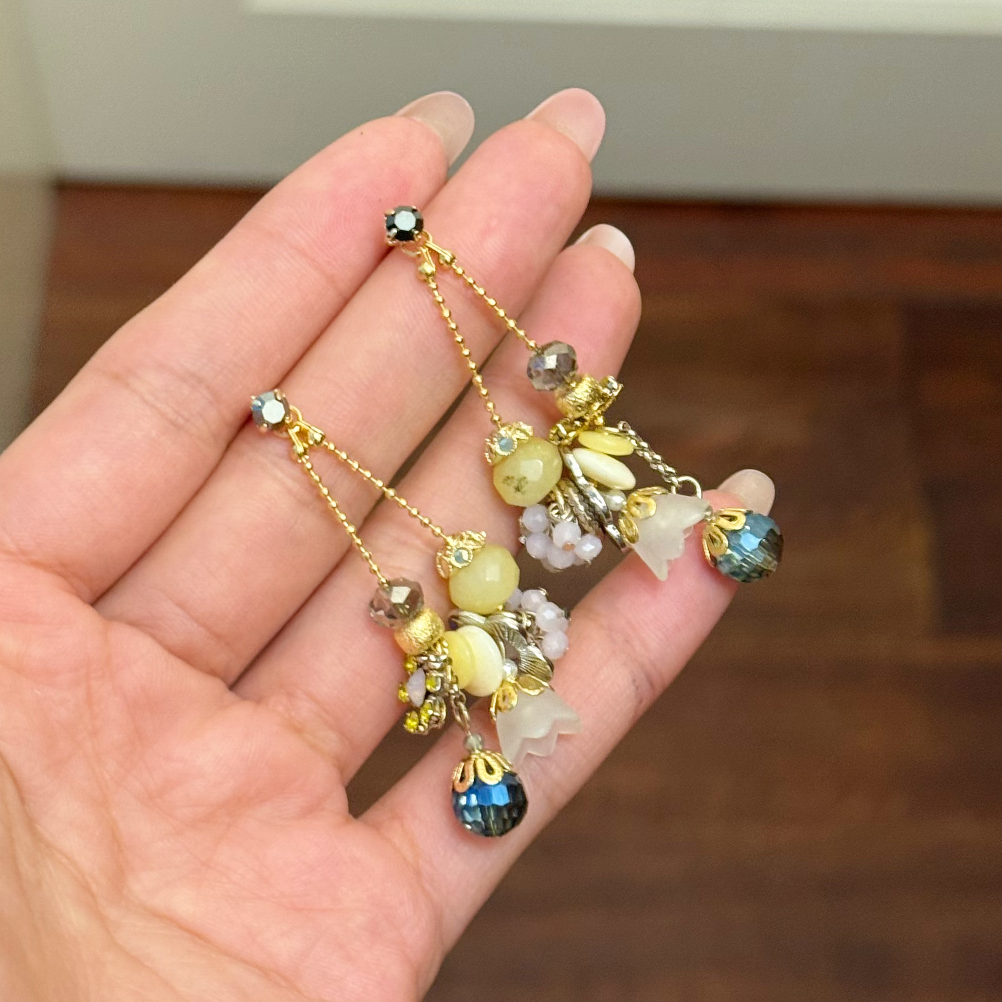 铜合金合成锆石耳饰 E0585 东大门定制手工彩色多巴胺度假耳环