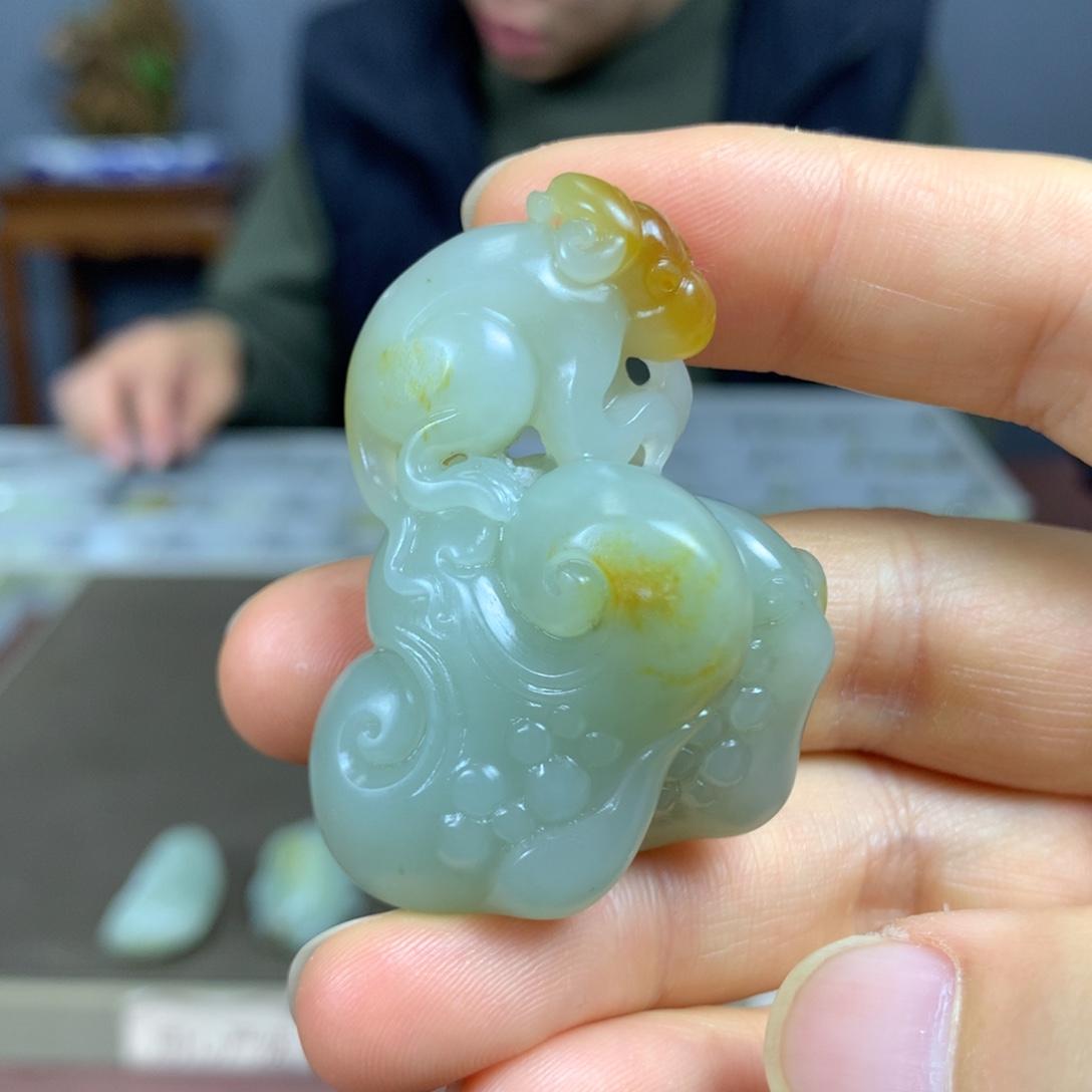 和田玉未镶嵌吊坠(不含链)