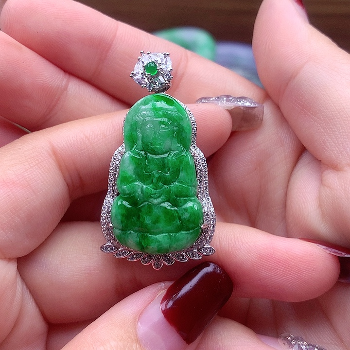 翡翠颈饰银S925镶嵌翡翠