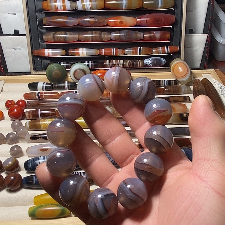 玛瑙/玉髓合金颈饰