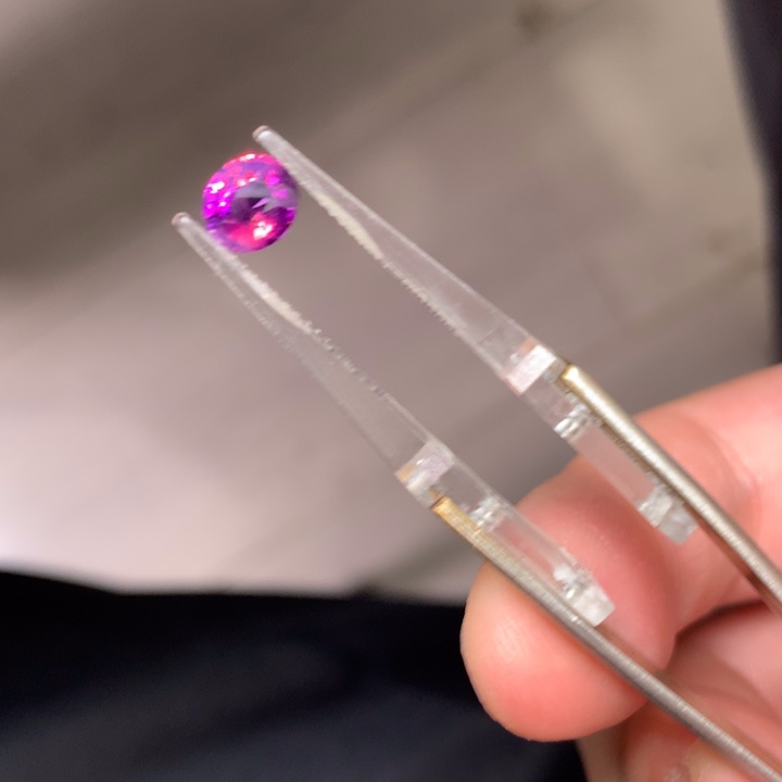 蓝宝石裸石未镶嵌