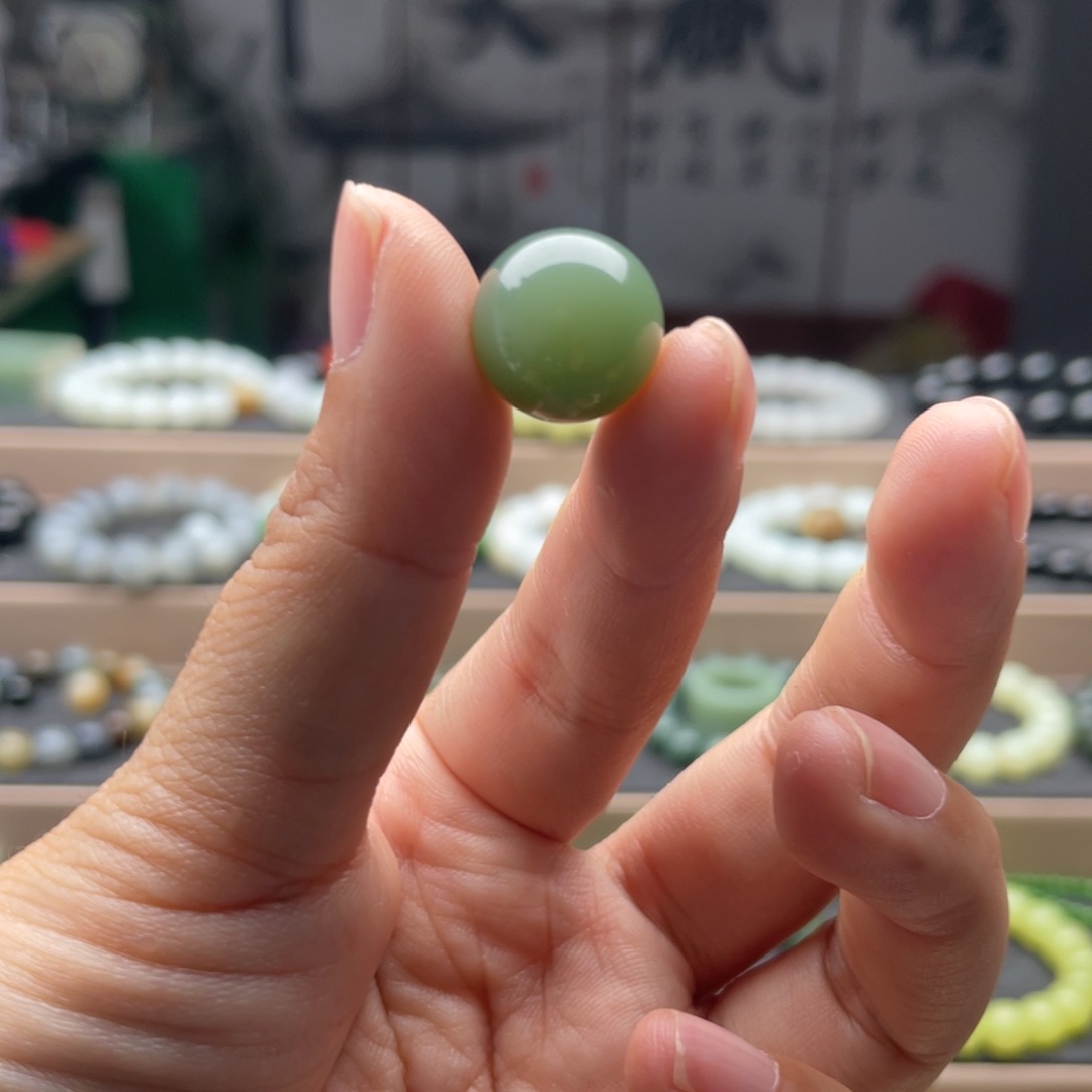 蓝***z手链未镶嵌和田玉14