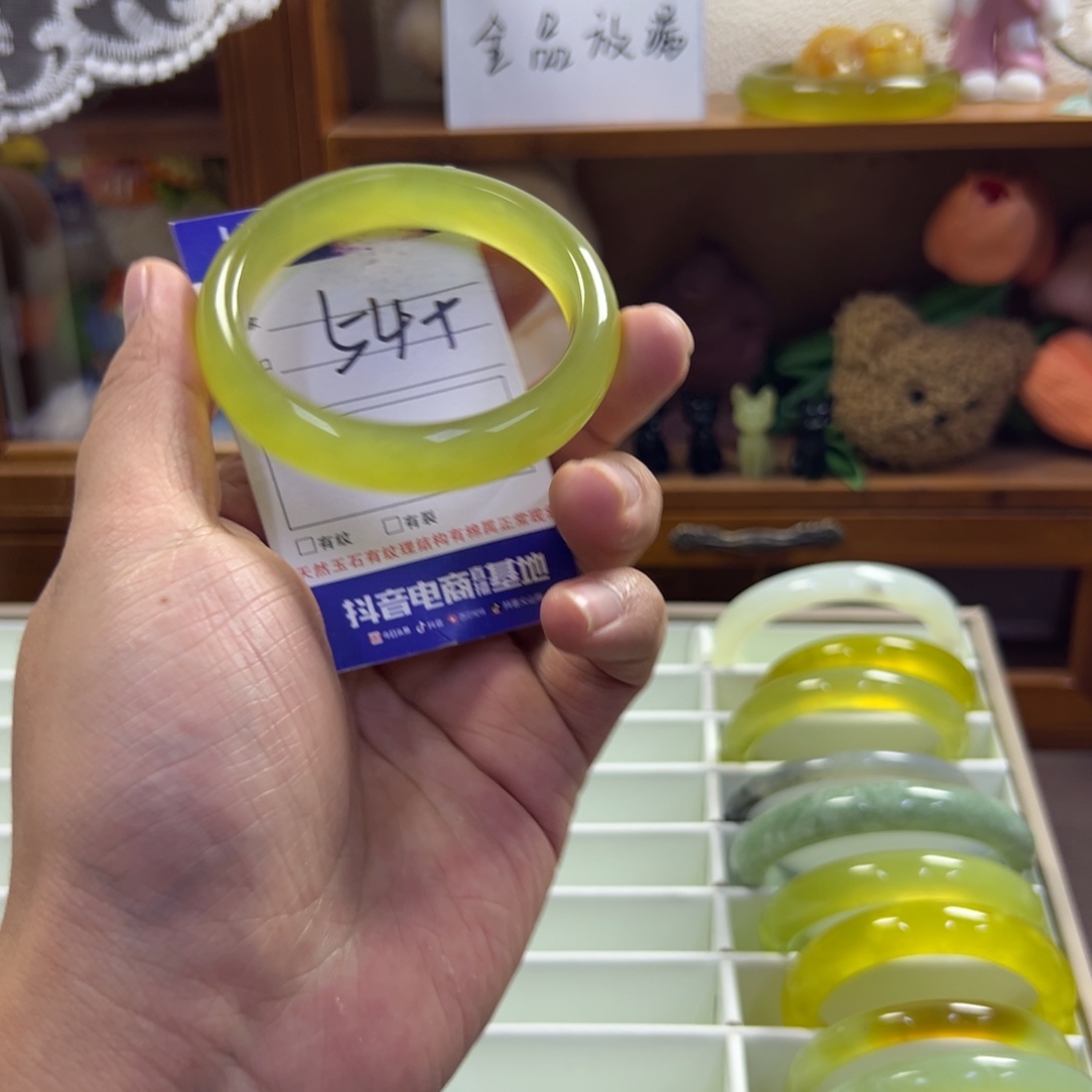 蛇纹石玉未镶嵌手镯593